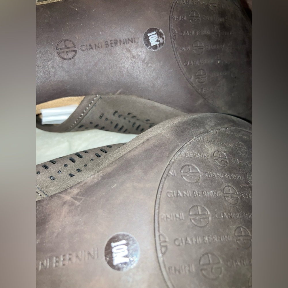 Giani Bernini Jaccee Memory-Foam Perforated Shooties Comfort Sandals - Picture 7 of 10